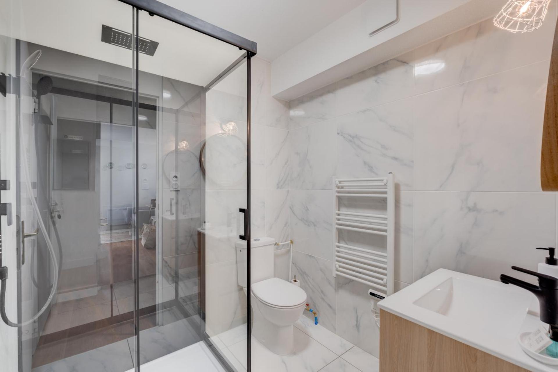 Place Dupuy, Clim, Parking, Terrasse Appartement *